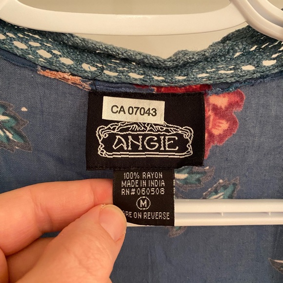 🚩 SOLD- Angie Floral Boho Duster Kimono. Size medium - Picture 3 of 10